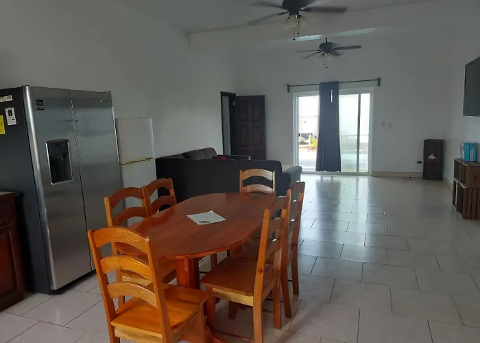 The Spot At Tarpon Bay 4 Miles South Of Town * San Pedro (Ambergris Caye)